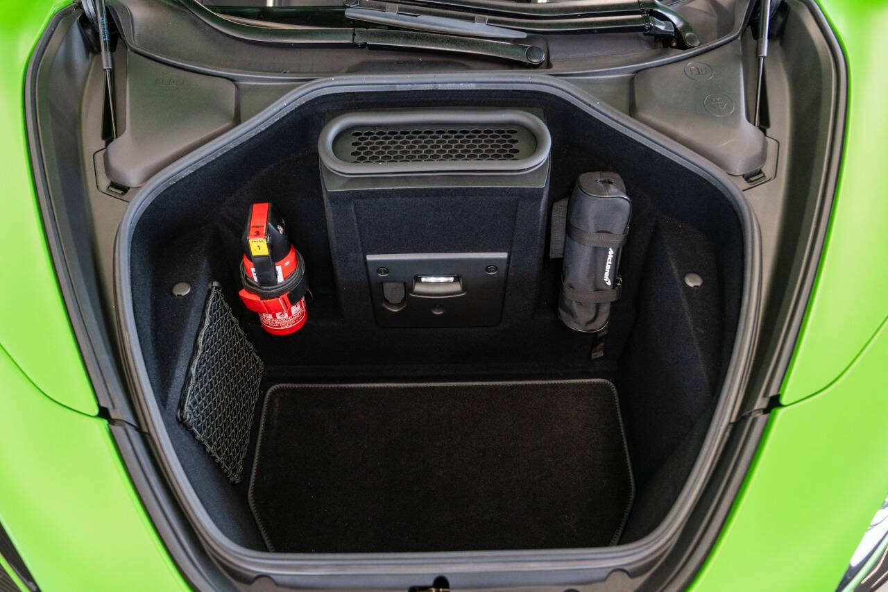 Used 2018 McLaren 720S Performance photo 76