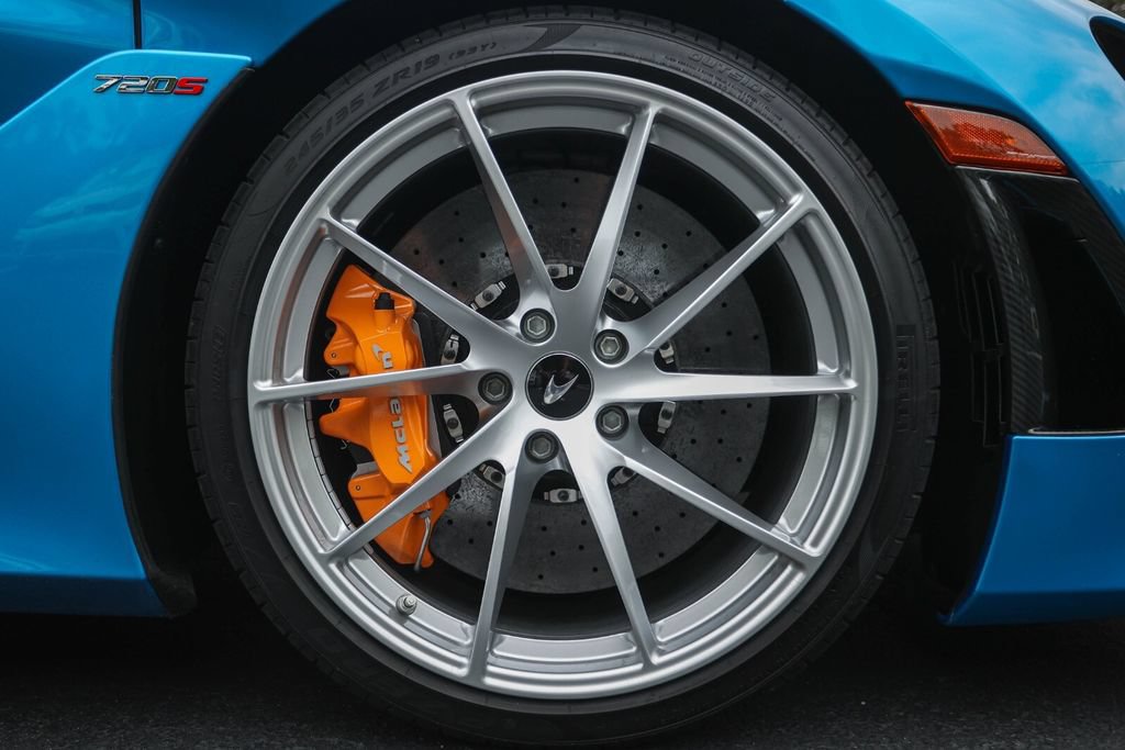 Used 2022 McLaren 720S Performance photo 12