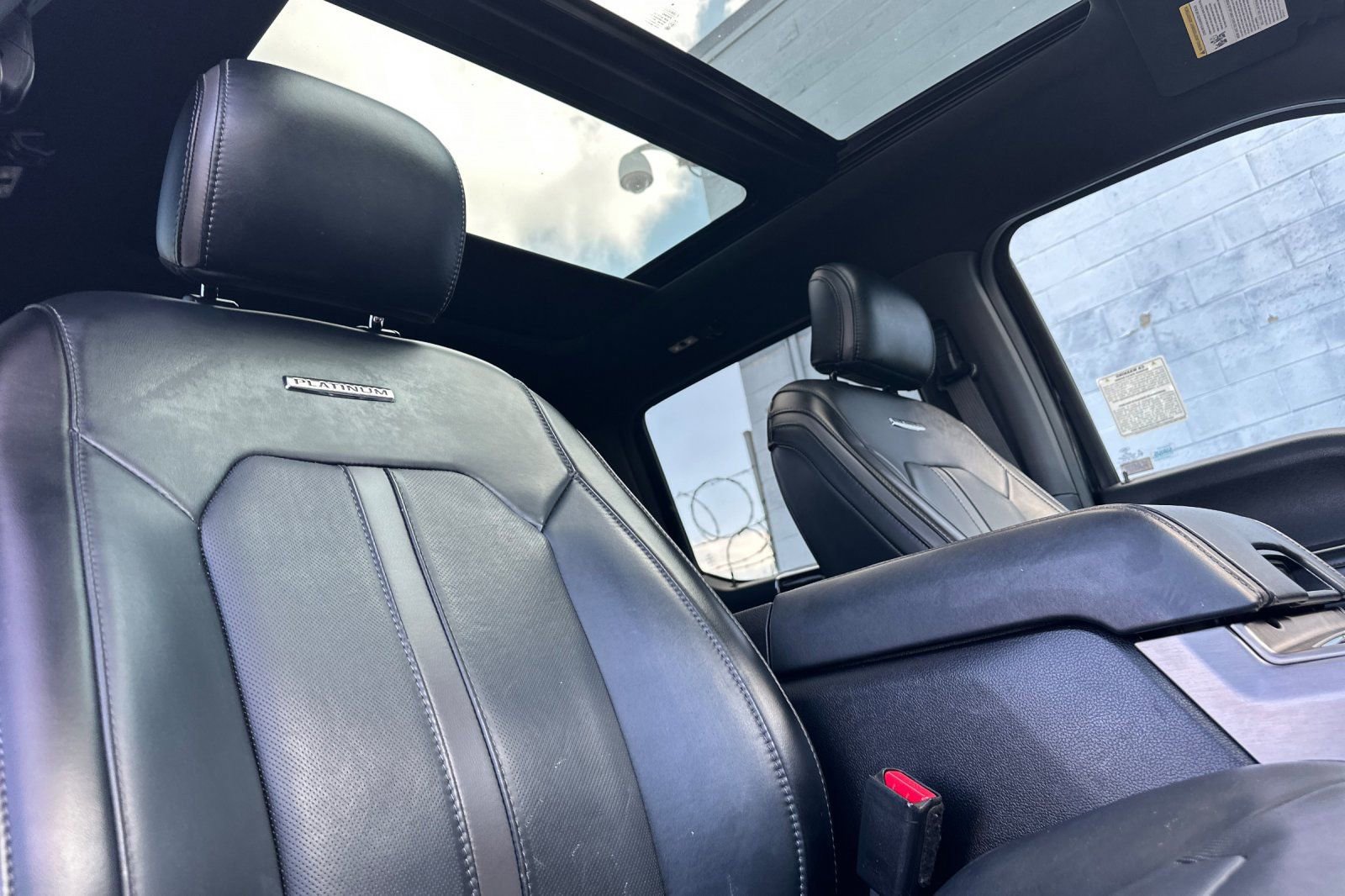 2017 Ford F150 Platinum