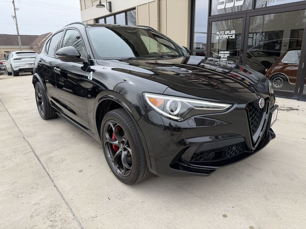 2022 Alfa Romeo Stelvio Quadrifoglio