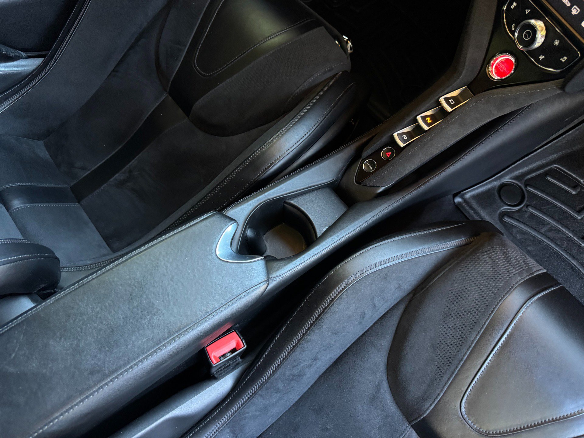 Used 2019 McLaren 720S Performance photo 35