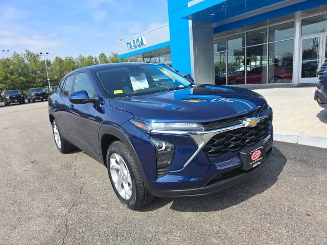 Used 2024 Chevrolet Trax LS w/ LS Convenience Package