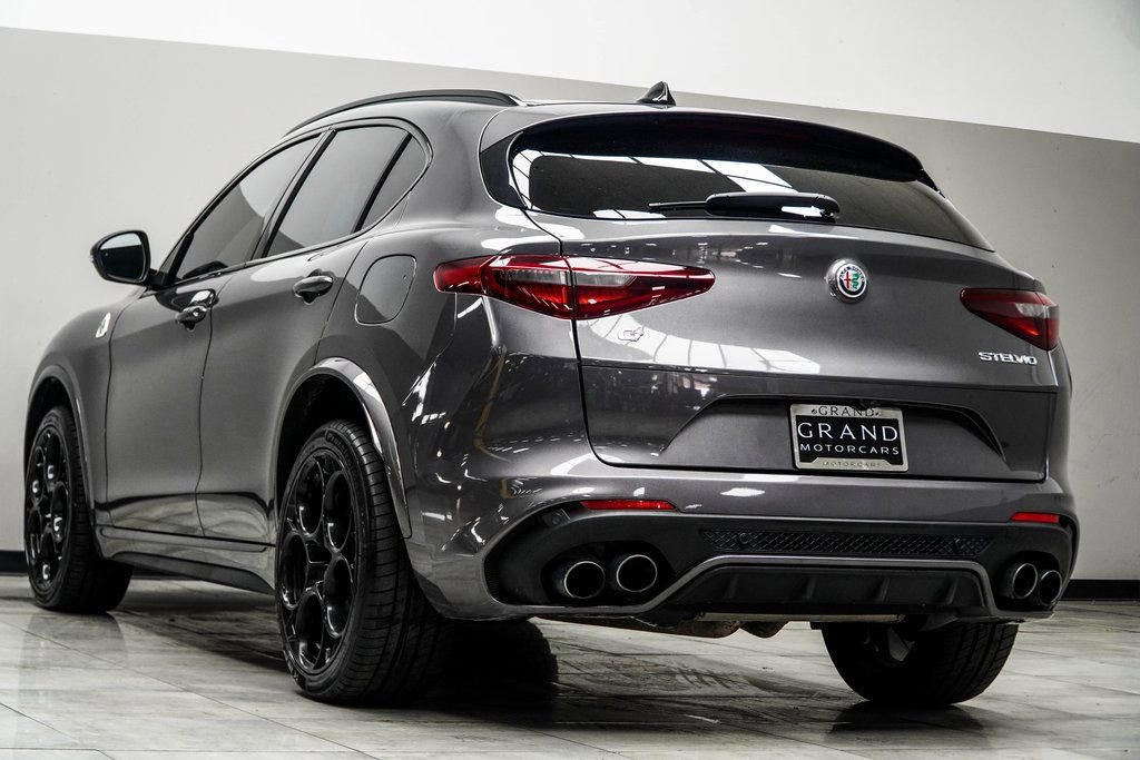 2022 Alfa Romeo Stelvio Quadrifoglio