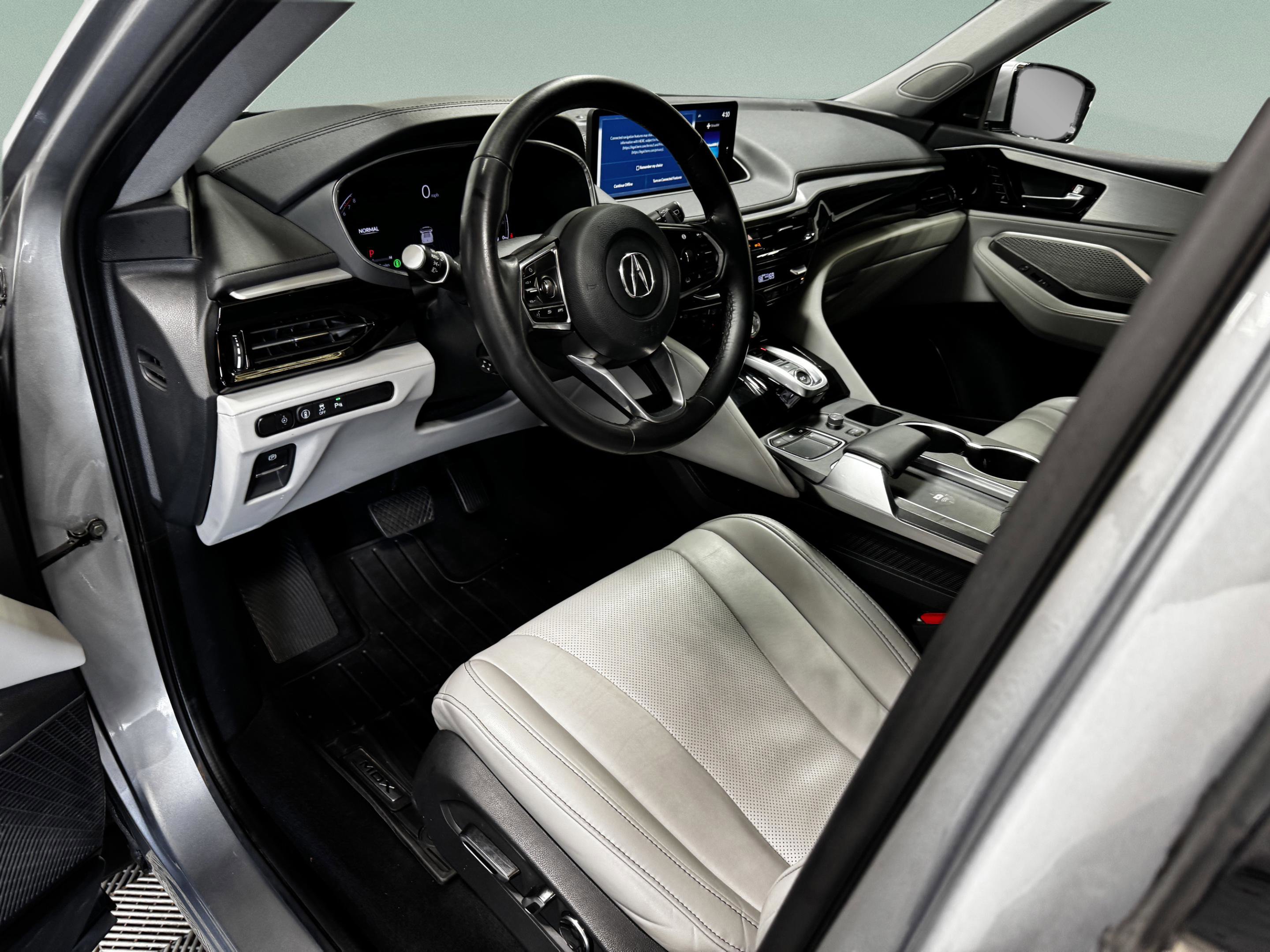 2023 Acura MDX FWD w/ Technology Package