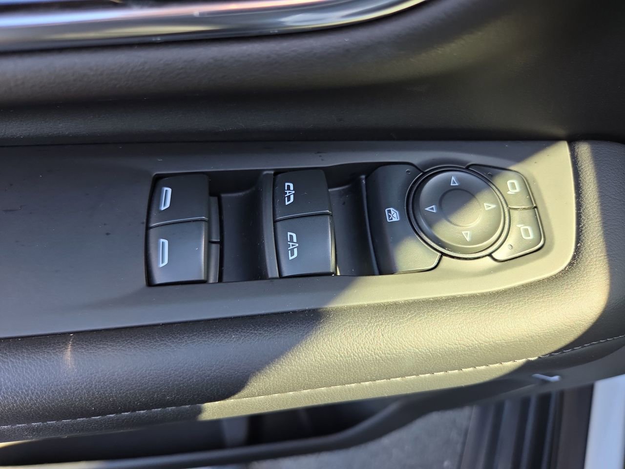 2023 GMC Yukon XL SLE