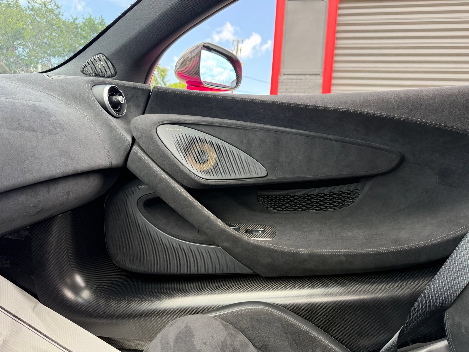 Used 2019 McLaren 600LT photo 34