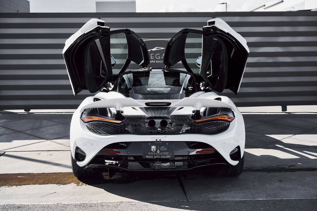 Used 2024 McLaren 750S photo 23