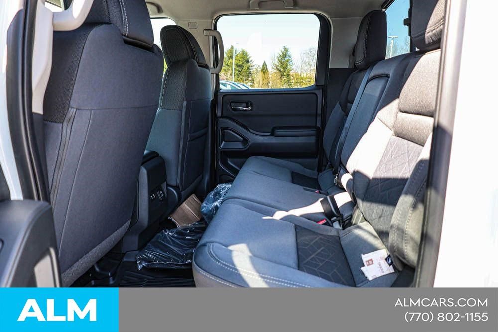 2025 Nissan Frontier SV