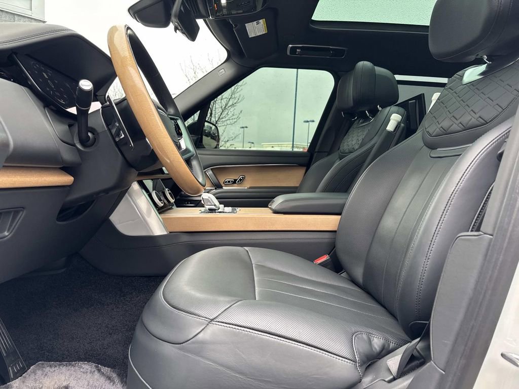 2023 Land Rover Range Rover SV