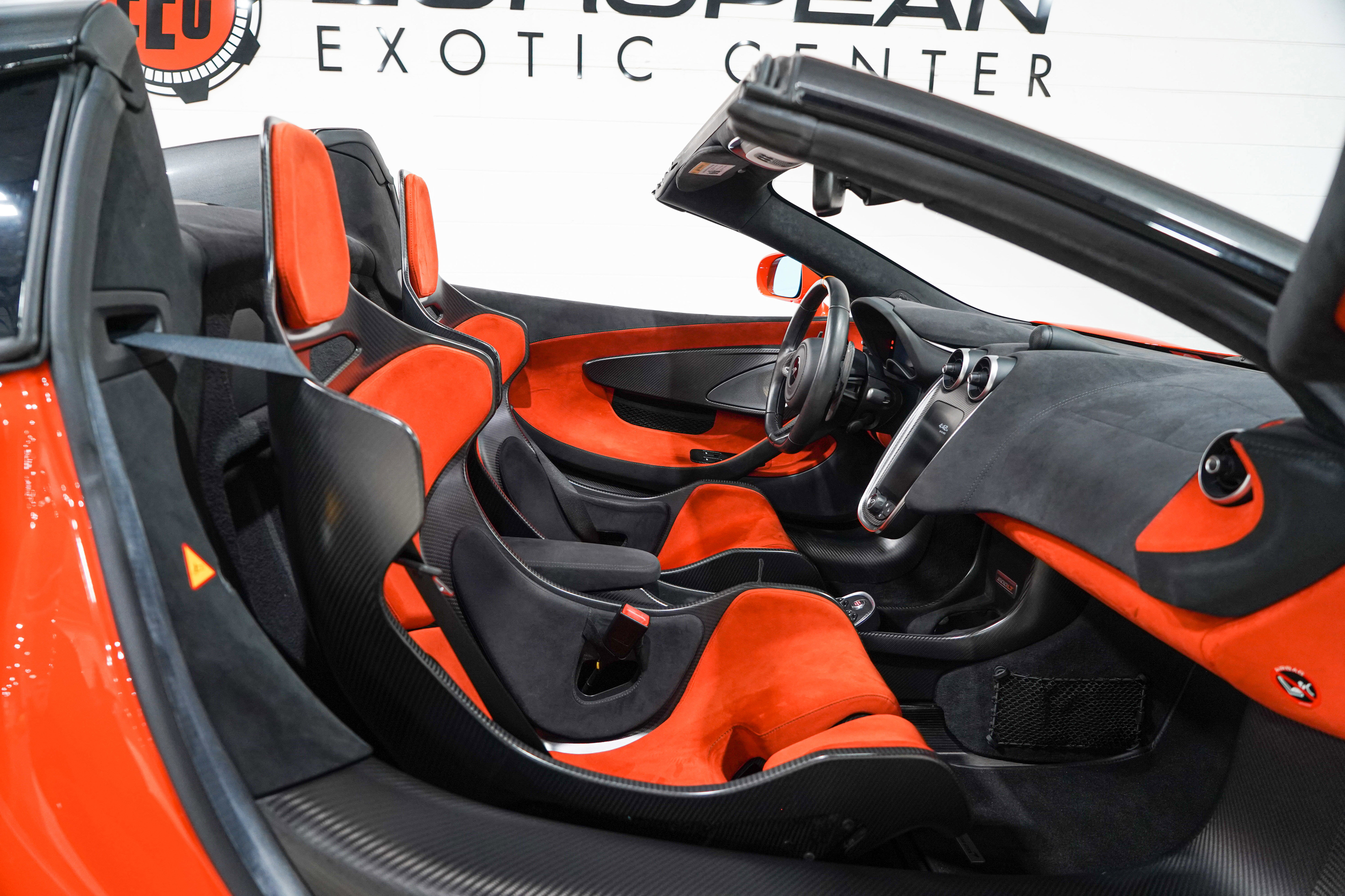 Used 2020 McLaren 600LT Spider photo 18