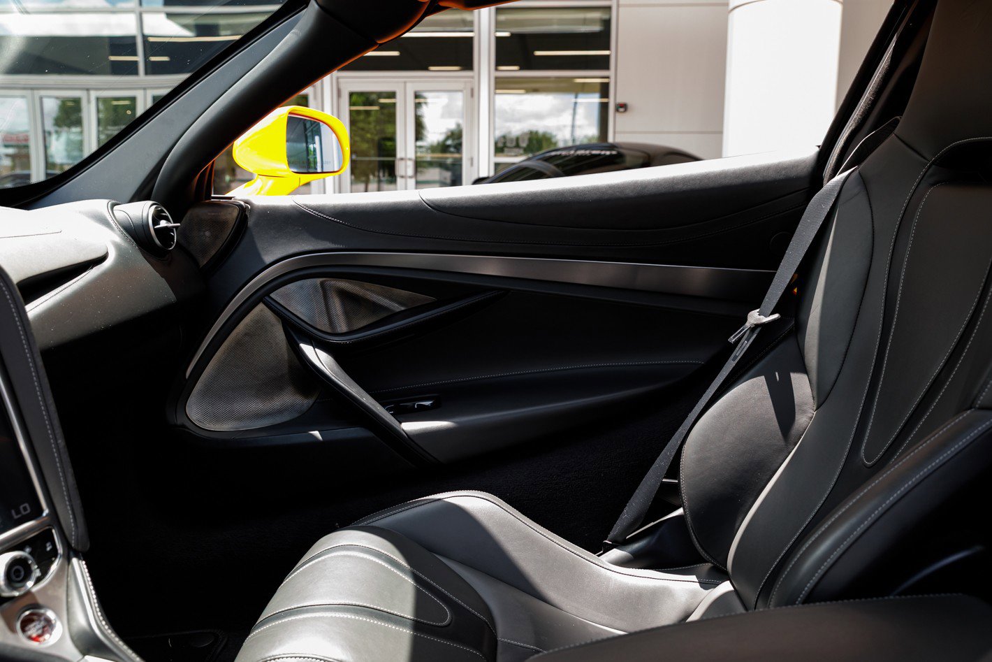 Used 2019 McLaren 720S Luxury photo 39