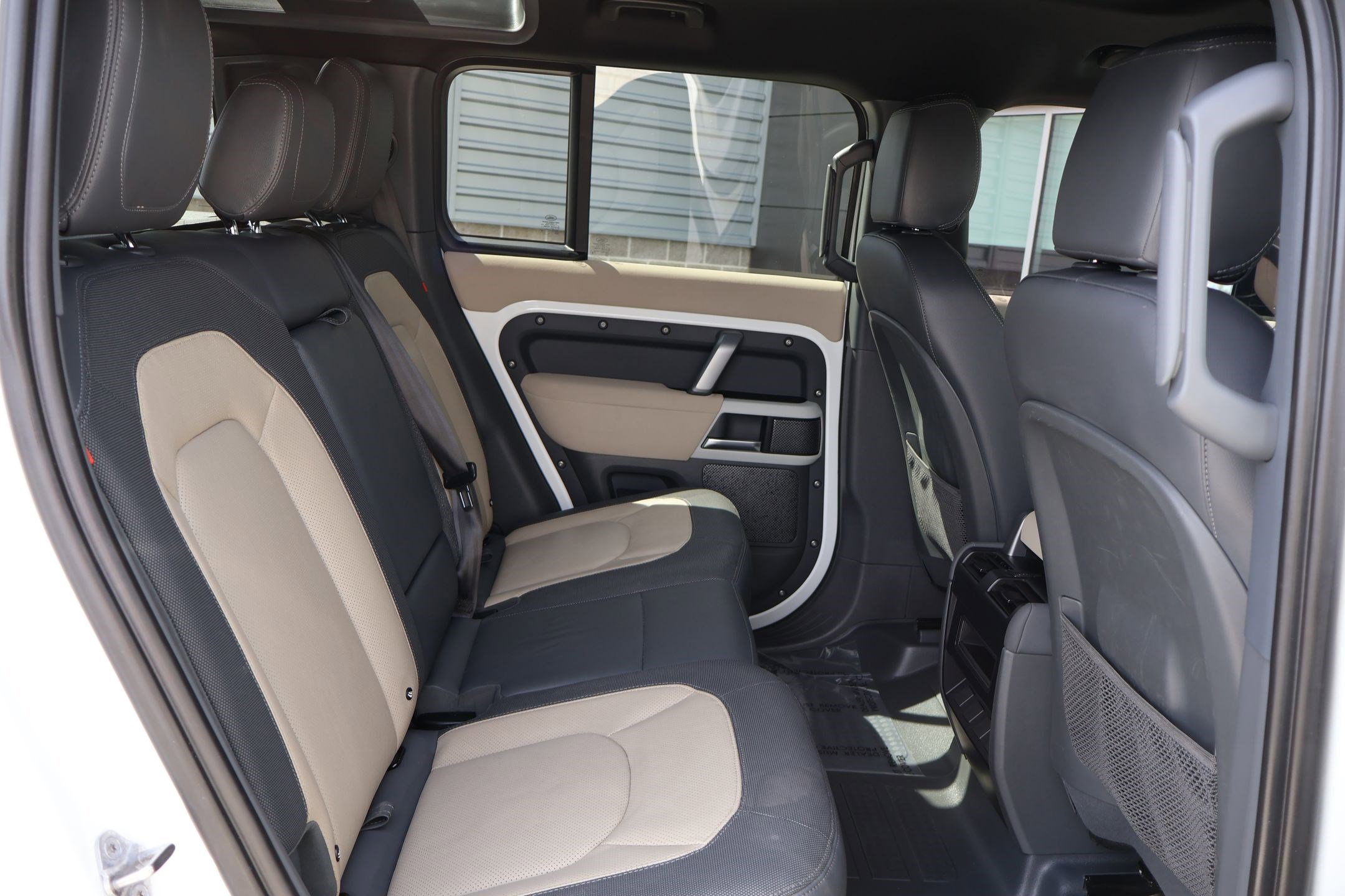 2023 Land Rover Defender 110 X-Dynamic SE