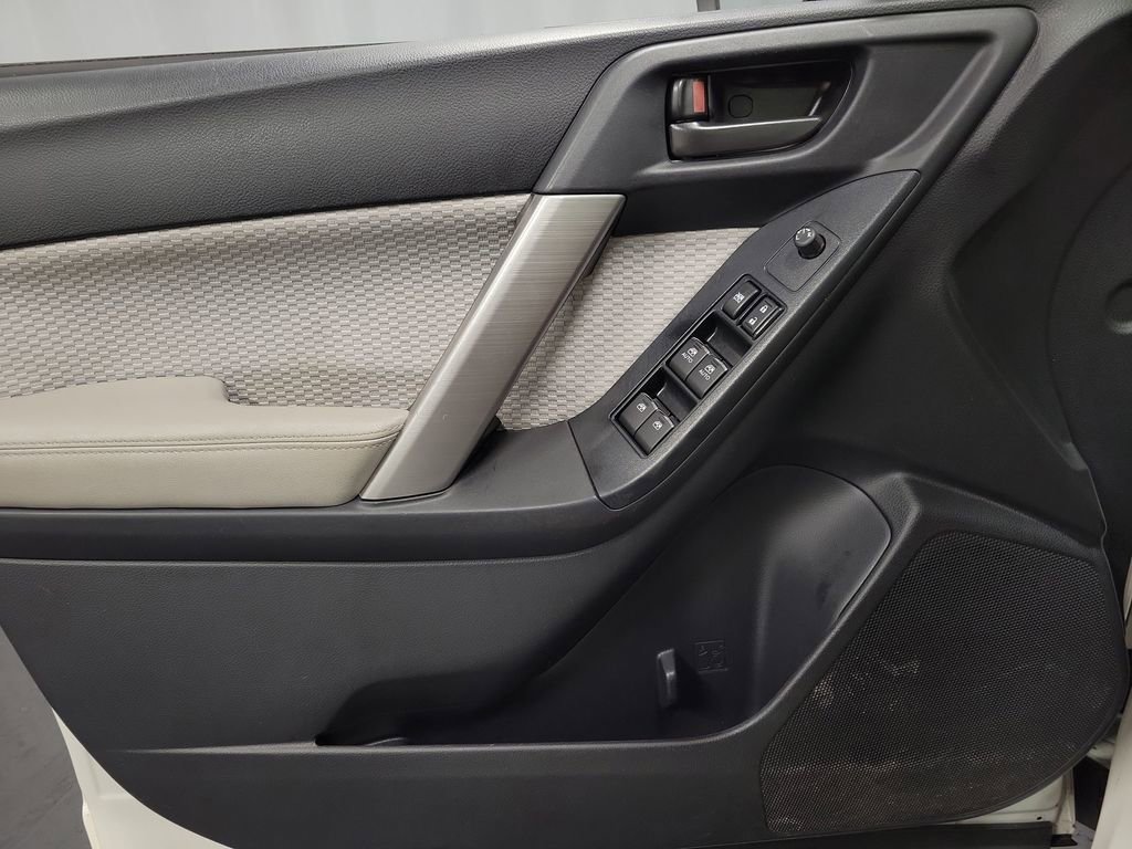 2017 Subaru Forester 2.5i