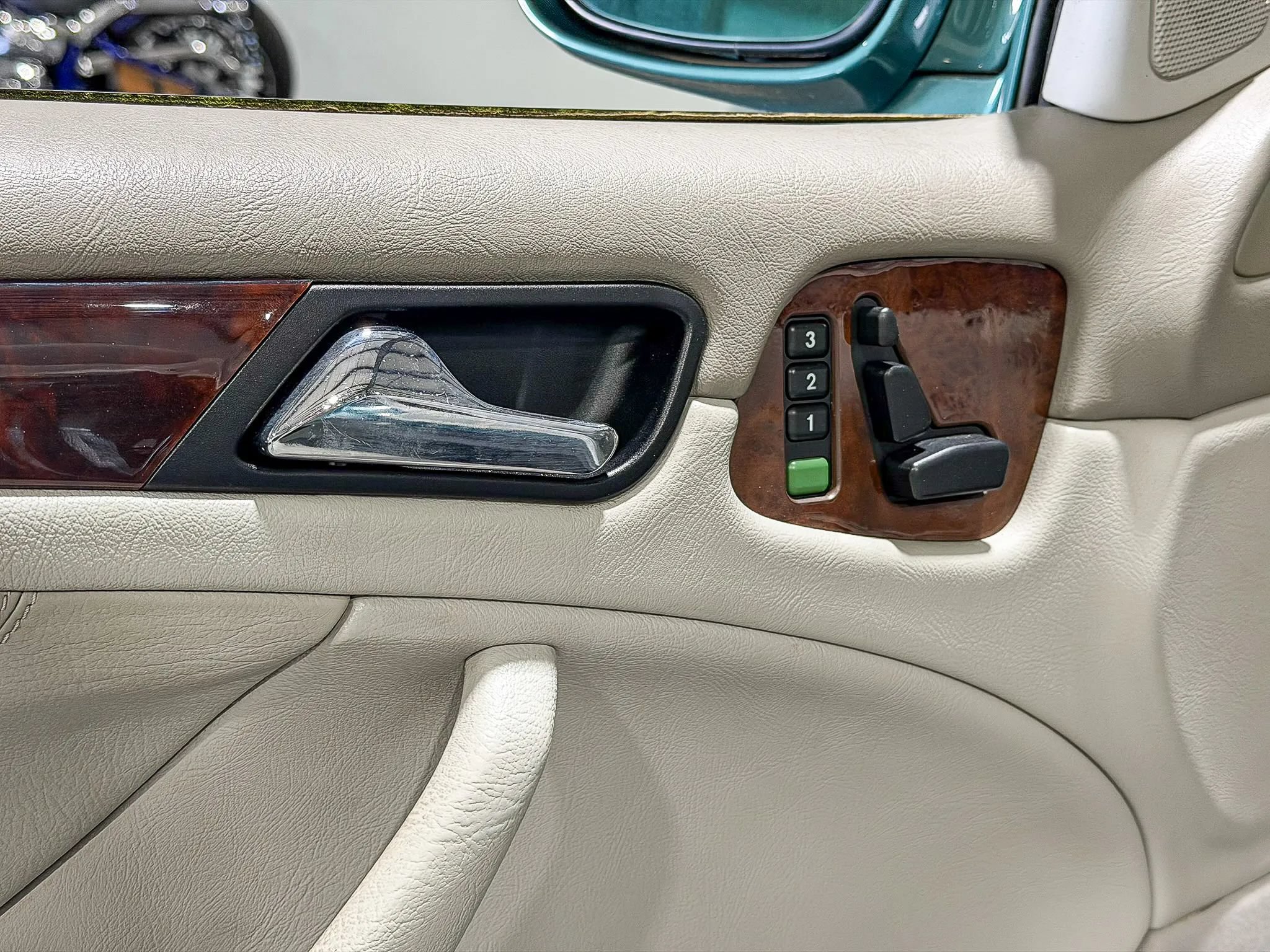 1999 Mercedes-Benz CLK Base - Photo 7