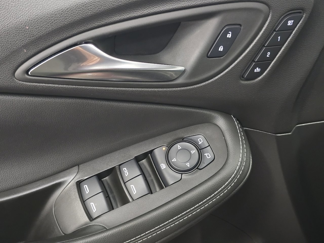 2024 Buick Encore GX Avenir