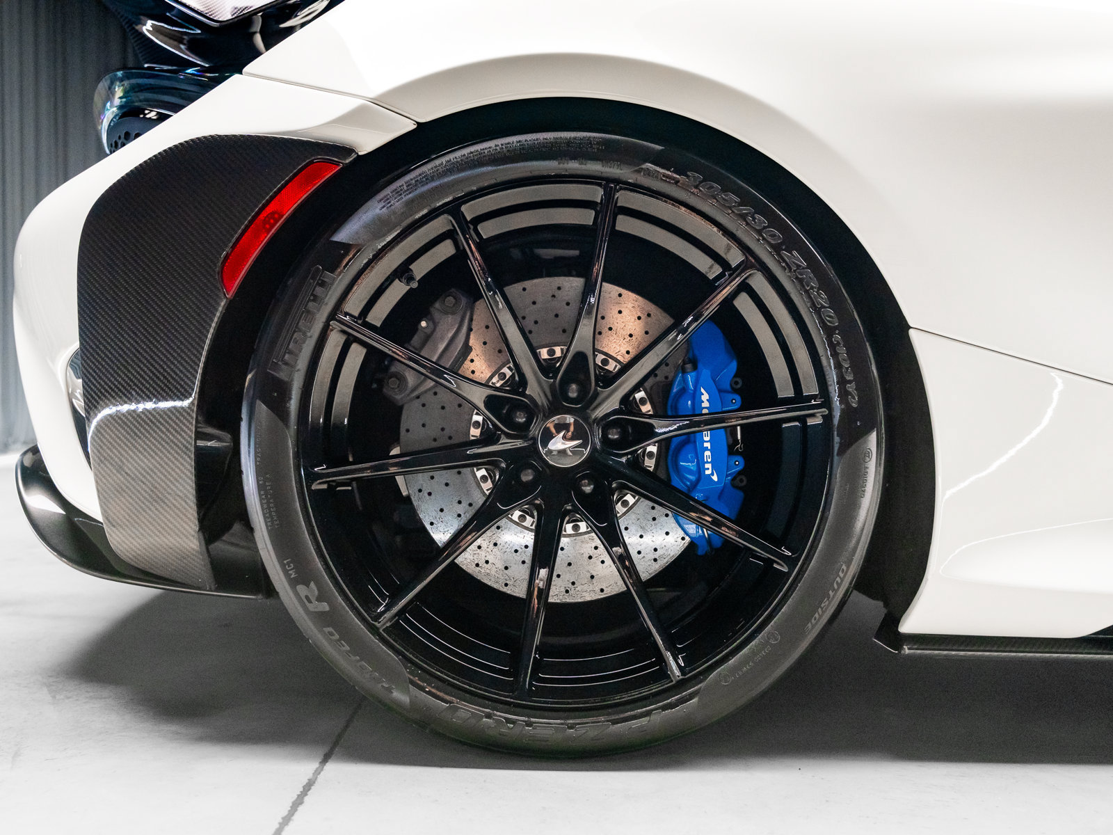 Used 2021 McLaren 765LT photo 32