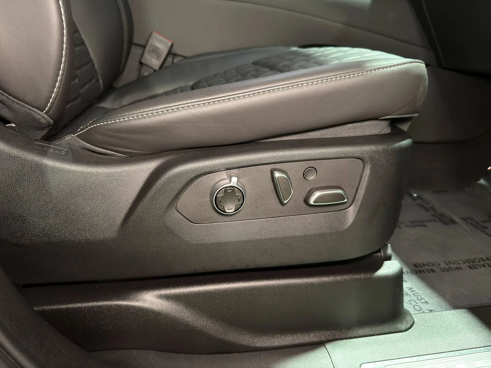 2024 Cadillac Escalade-V V-Series - Photo 27