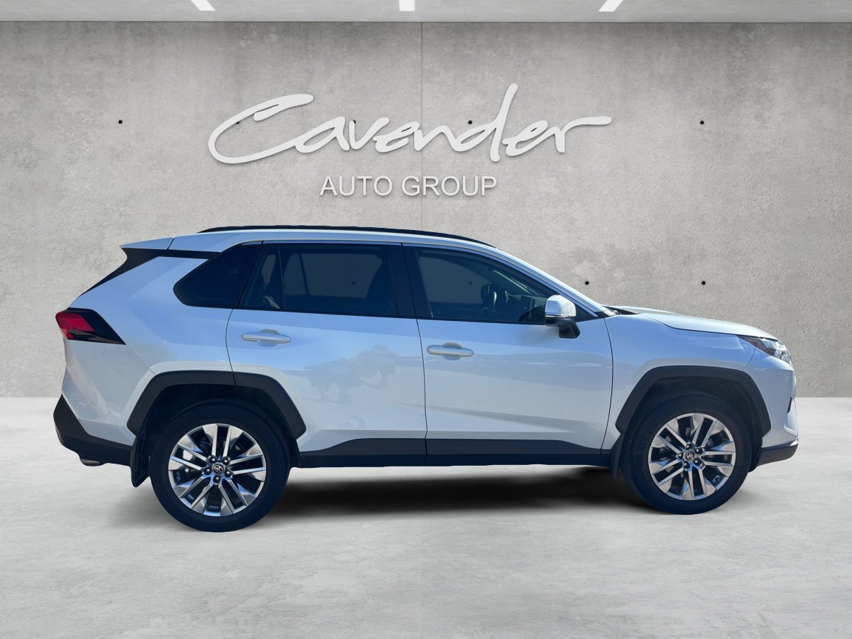 2023 Toyota RAV4 XLE Premium