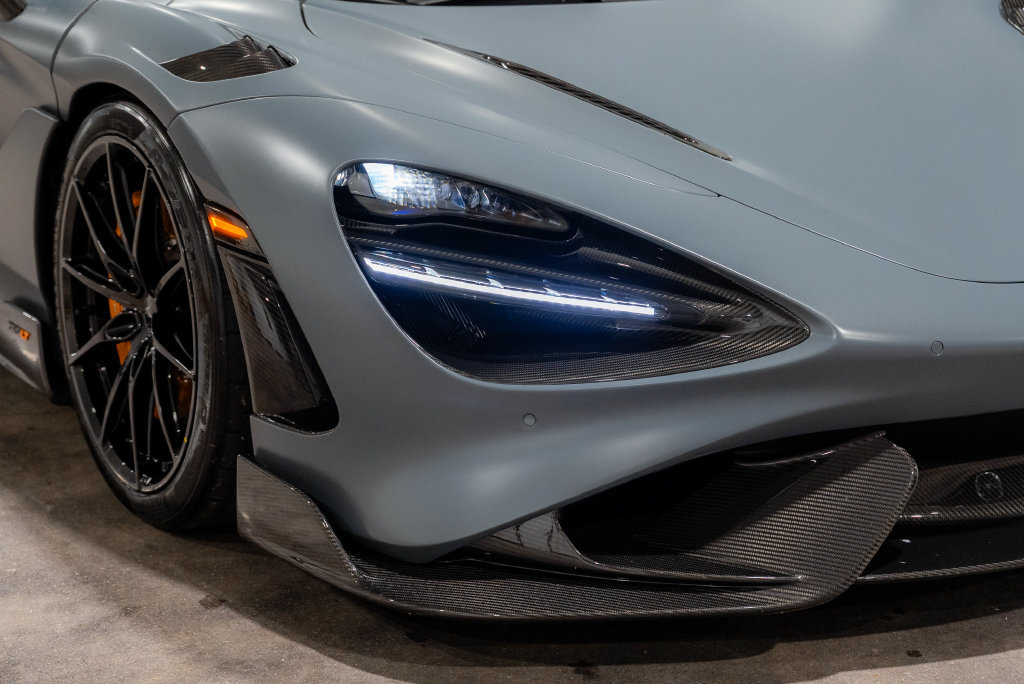 Used 2021 McLaren 765LT photo 14