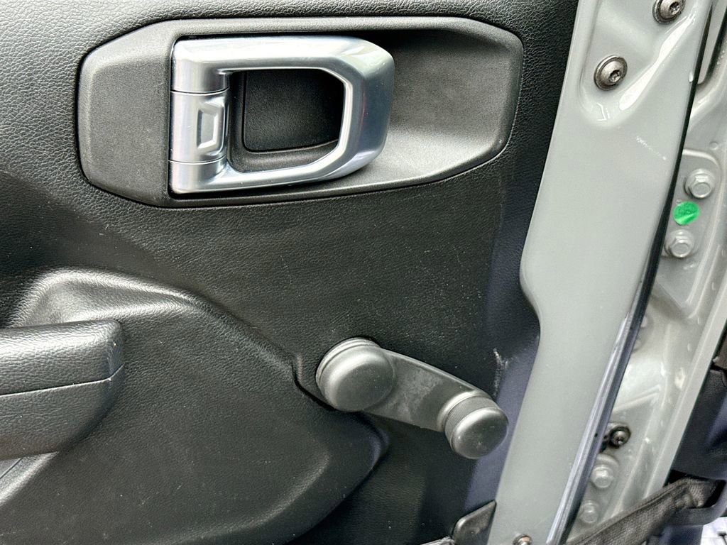 2022 Jeep Gladiator Sport