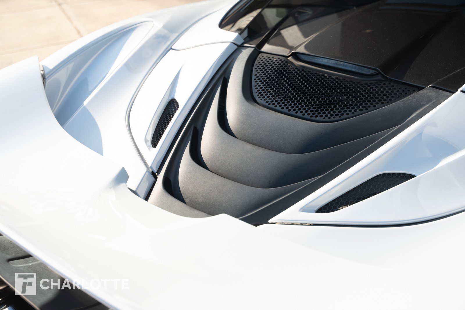 Used 2020 McLaren 720S Spider photo 17