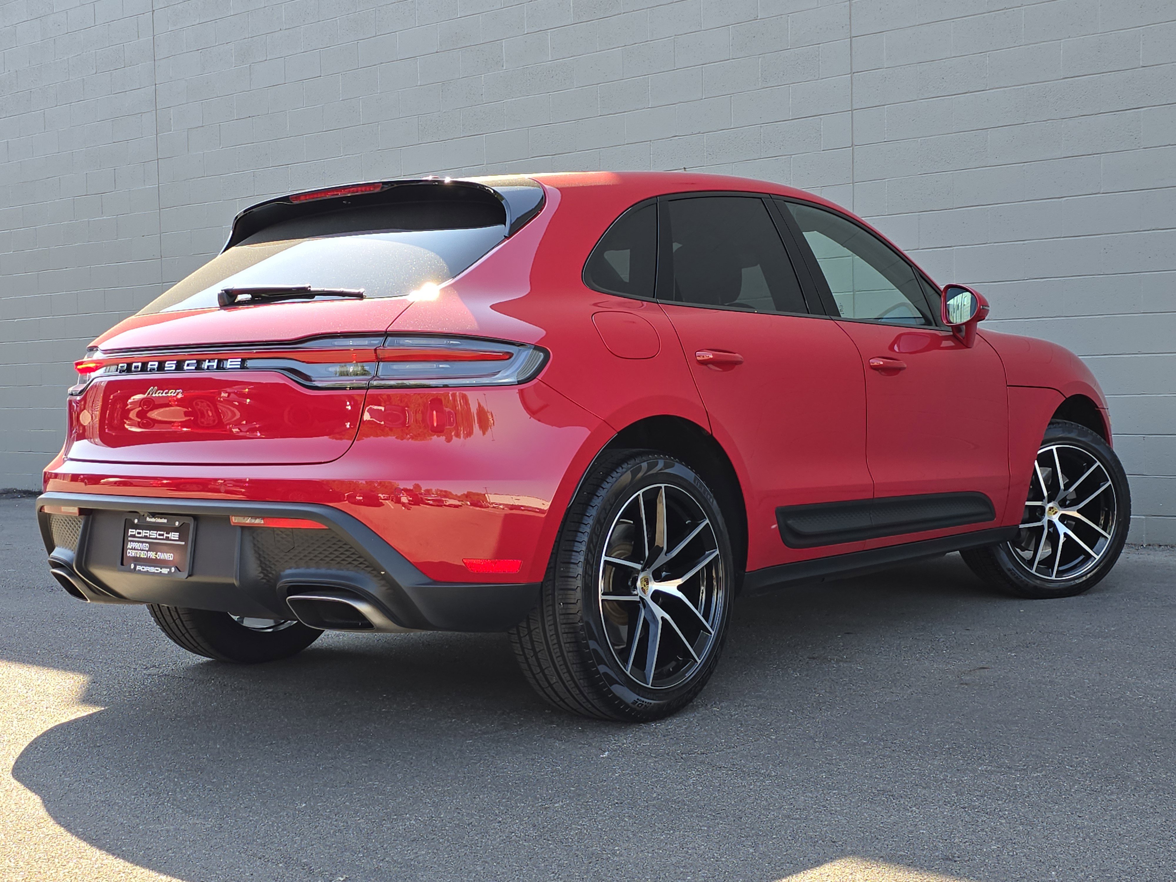 2025 Porsche Macan