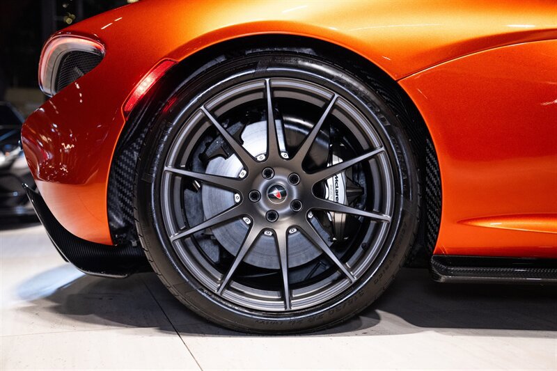 Used 2014 McLaren P1 photo 41