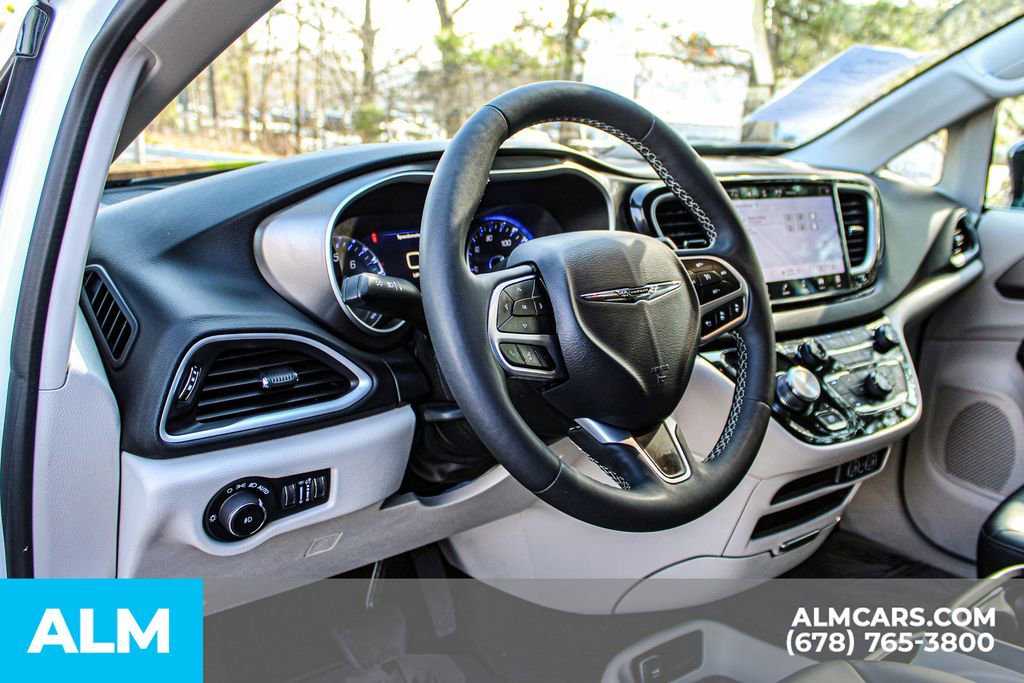 2024 Chrysler Pacifica Touring-L