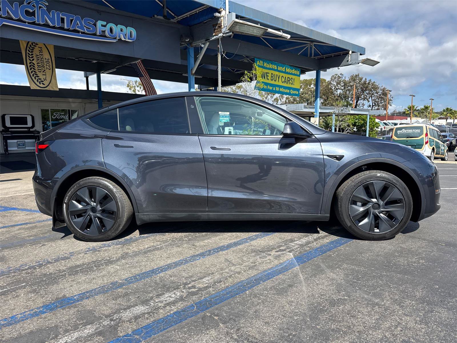 2025 Tesla Model Y Long Range