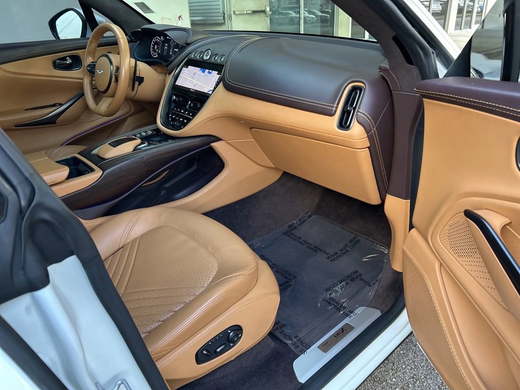 2021 Aston Martin DBX