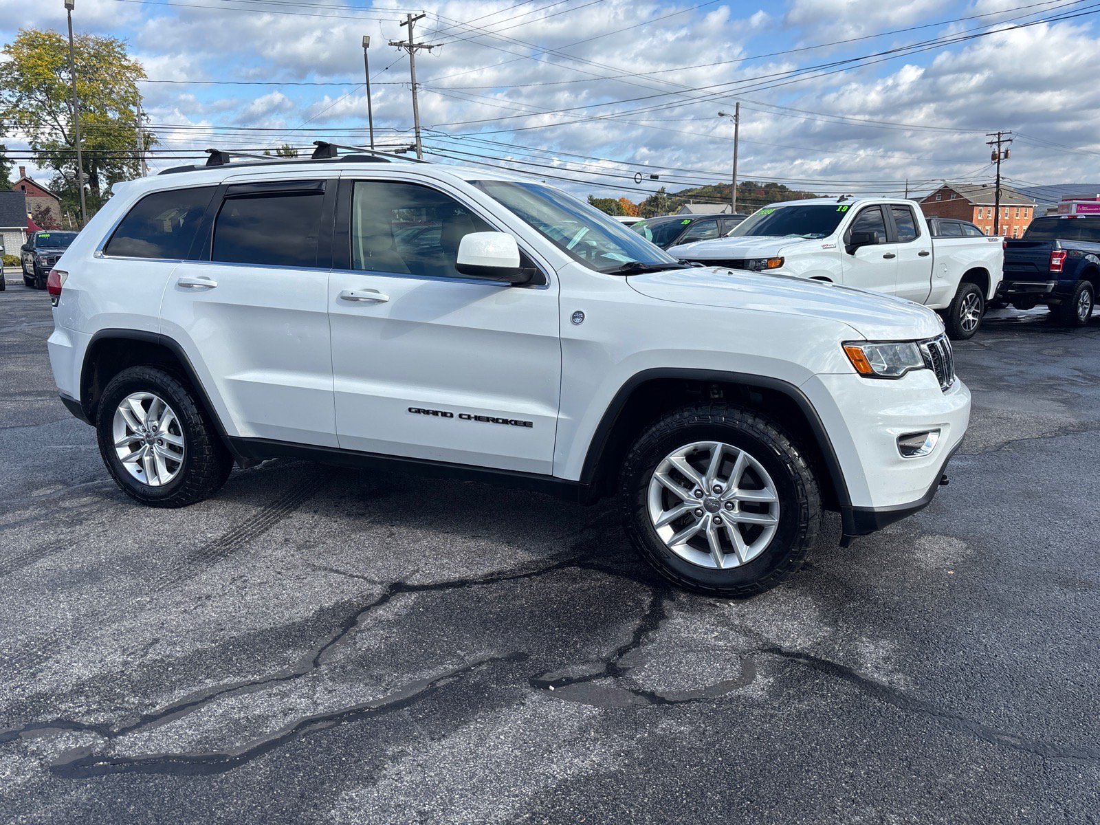 Used 2017 Jeep Grand Cherokee Laredo w/ Quick Order Package 23E
