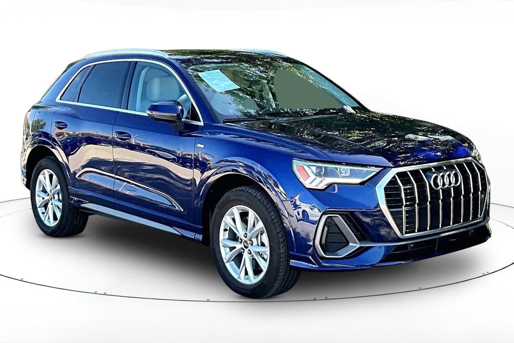Certified 2025 Audi Q3 2.0T Premium Plus w/ Premium Plus Package