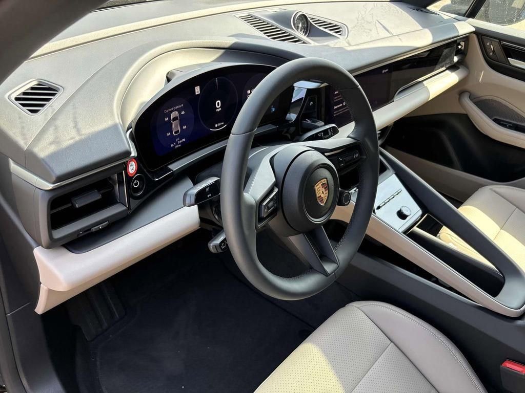 2025 Porsche Macan Electric