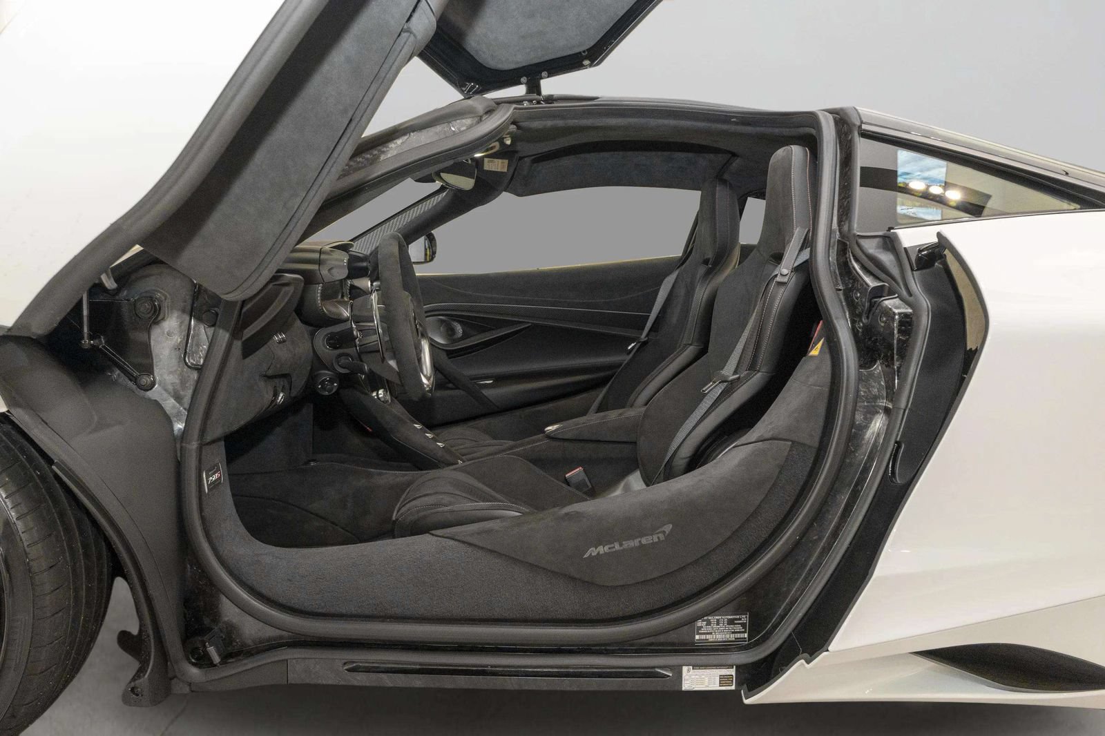 New 2027 McLaren 750S photo 14