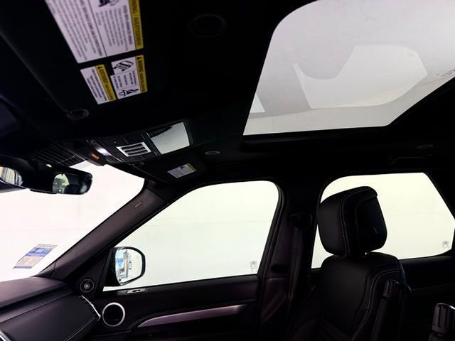 2025 Land Rover Discovery Dynamic SE