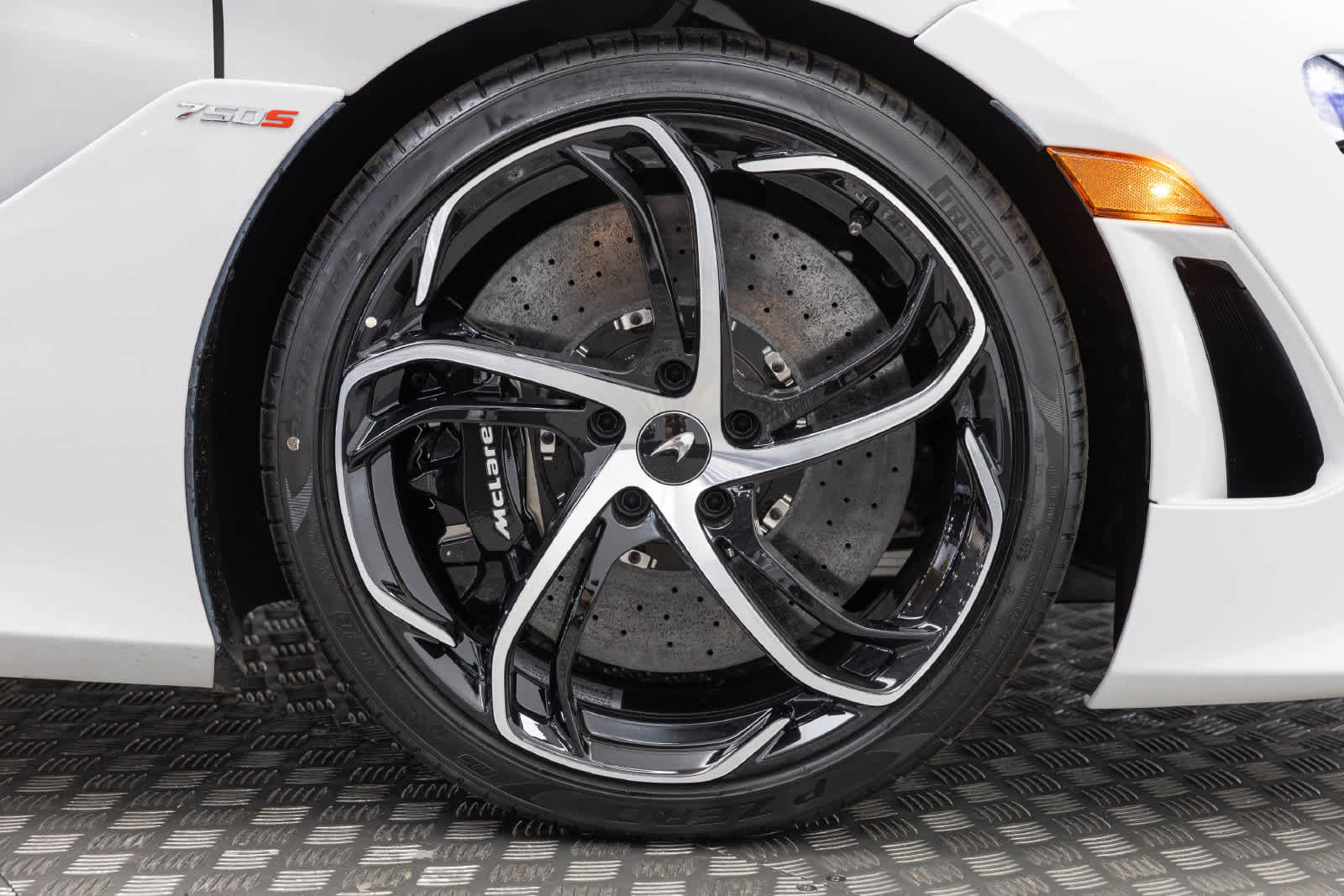 New 2027 McLaren 750S Spider photo 45