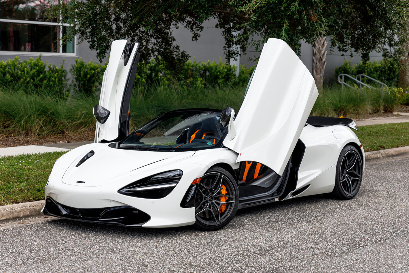 Used 2020 McLaren 720S Performance photo 44