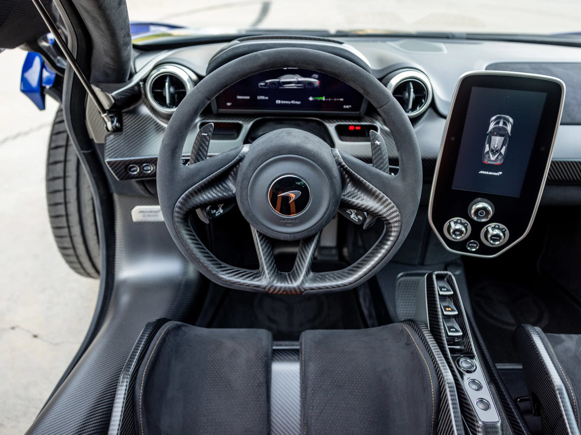 Used 2019 McLaren Senna photo 16