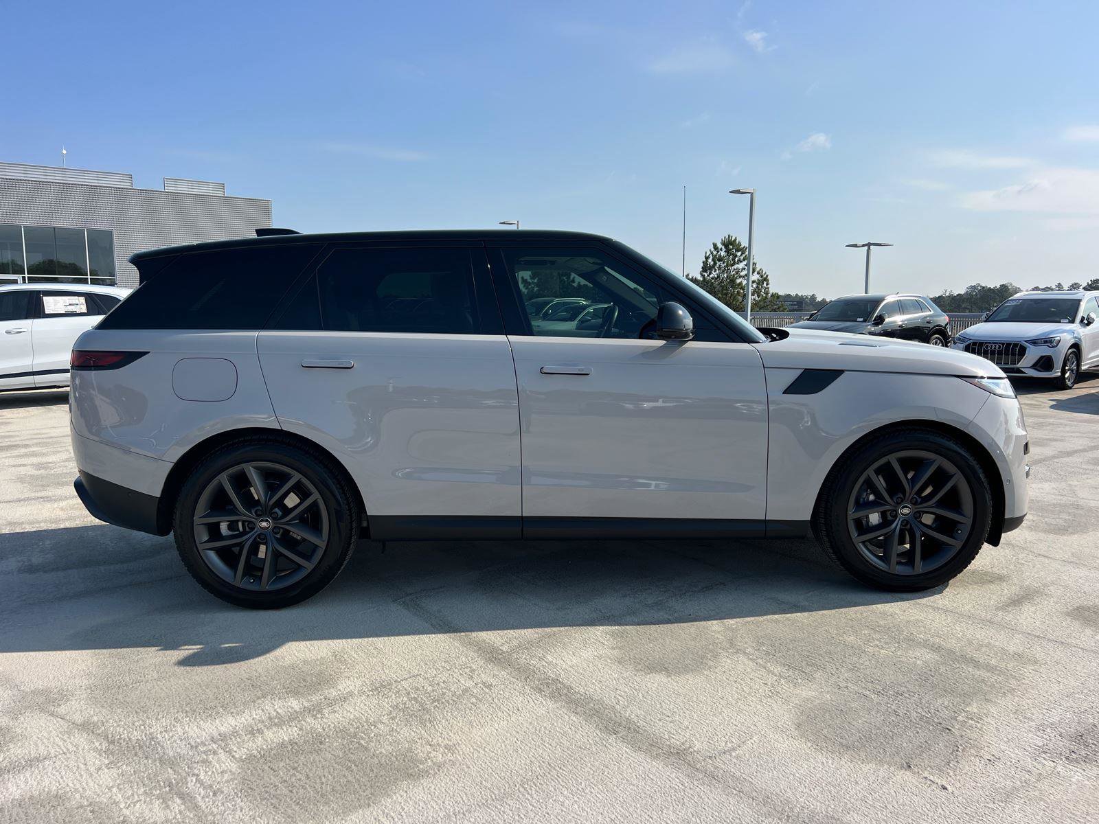 2024 Land Rover Range Rover Sport SE