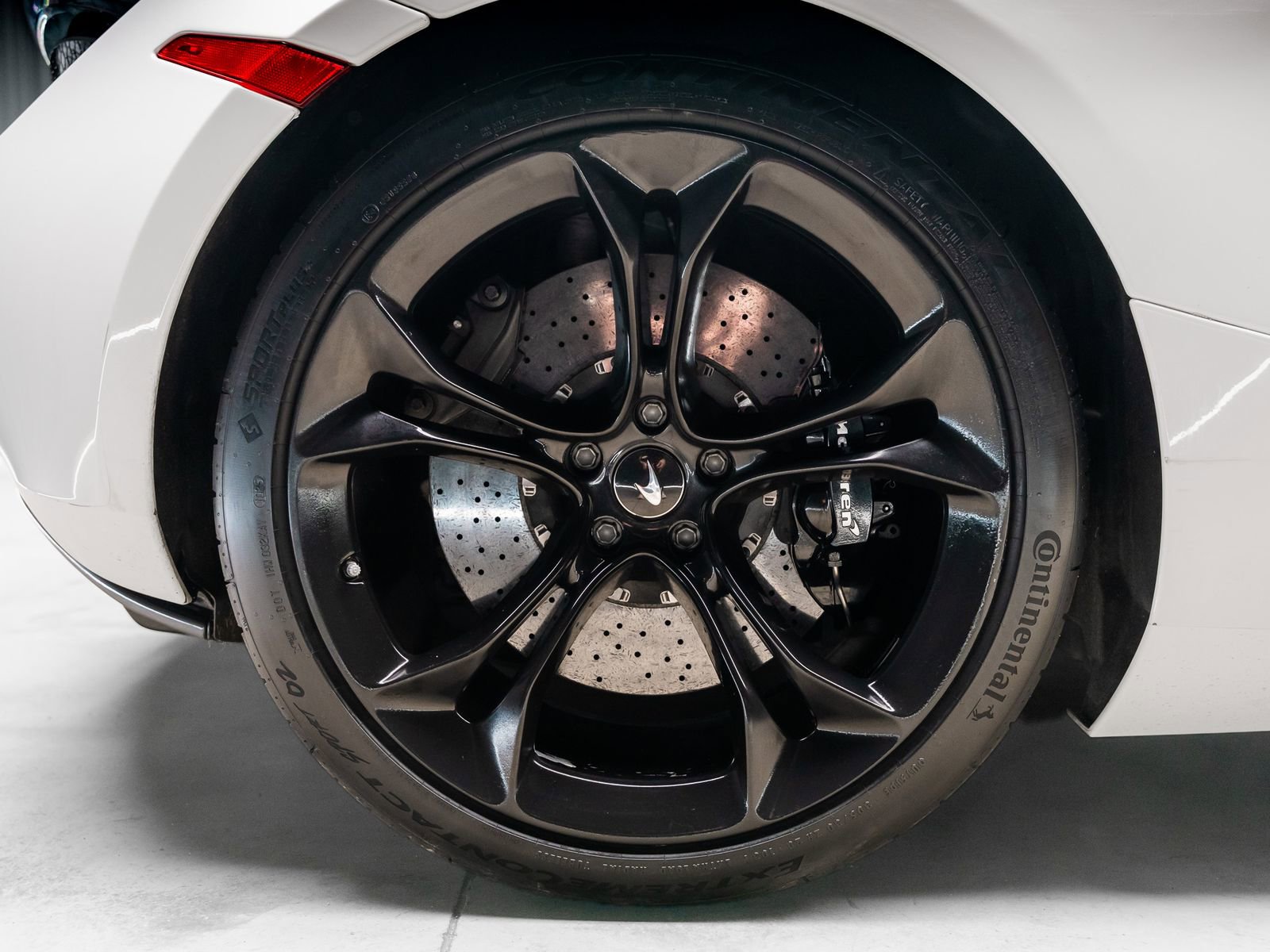 Used 2019 McLaren 720S Performance photo 32