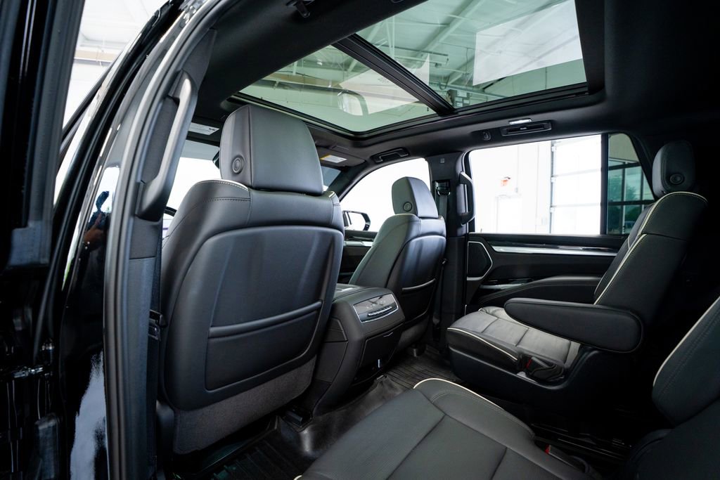 2025 Cadillac Escalade Premium Luxury