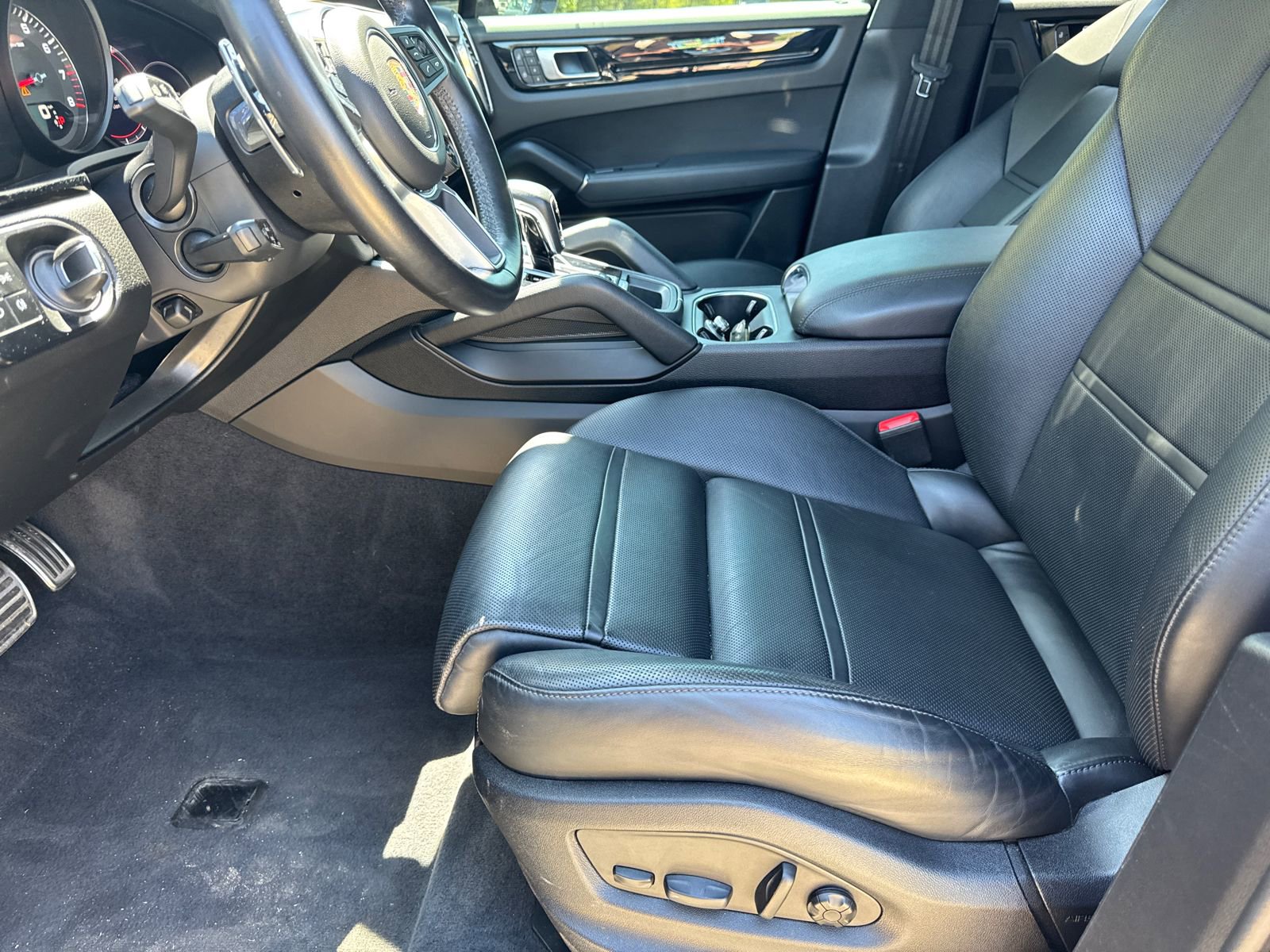 2022 Porsche Cayenne S