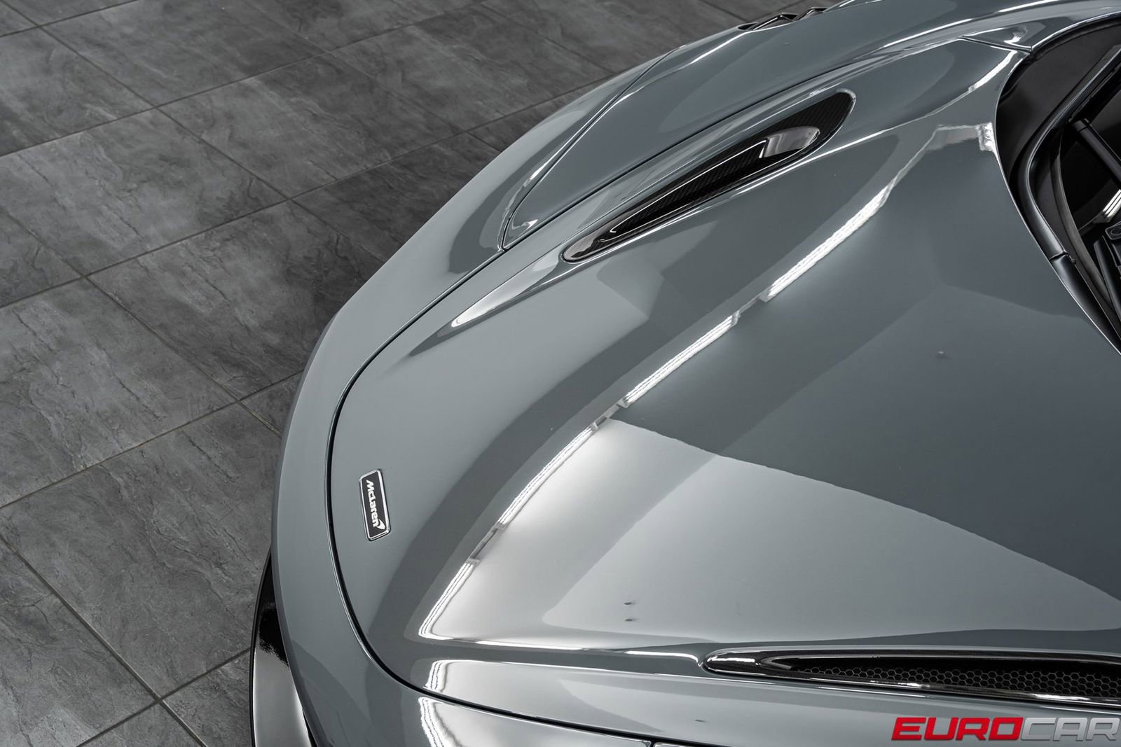 Used 2022 McLaren 765LT photo 12