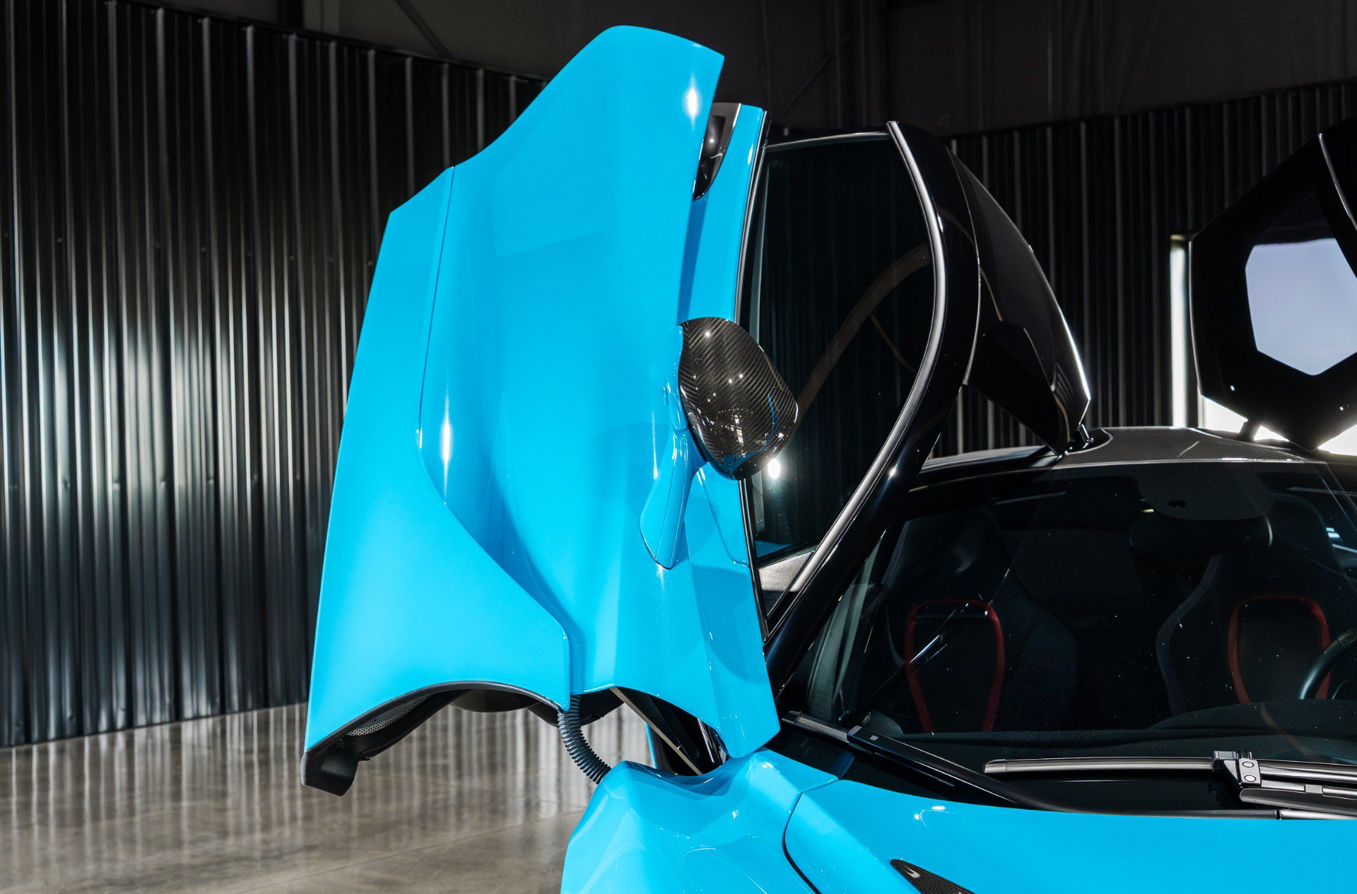Used 2018 McLaren 720S Performance photo 25