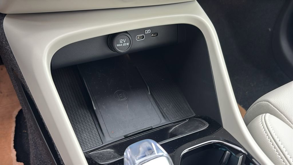 2026 Volvo Xc40 B5 Ultra