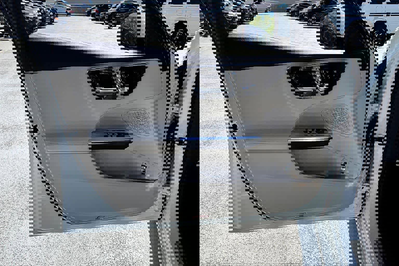 2024 Mercedes-Benz C 300 Sedan