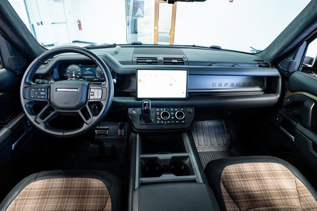 2025 Land Rover Defender 110 X
