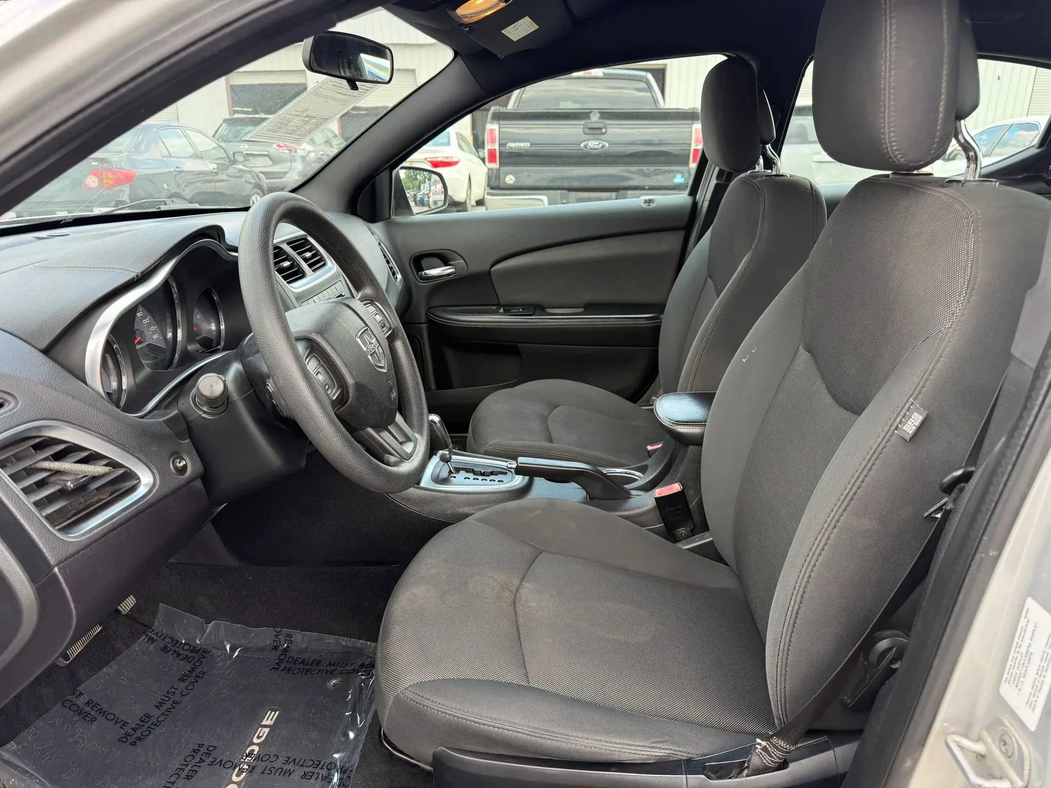 2012 Dodge Avenger SE