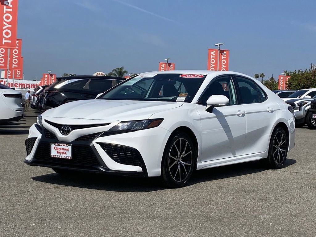 2023 Toyota Camry SE