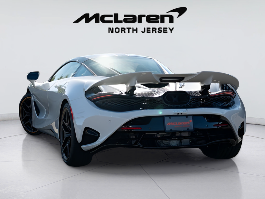 New 2026 McLaren 750S photo 13